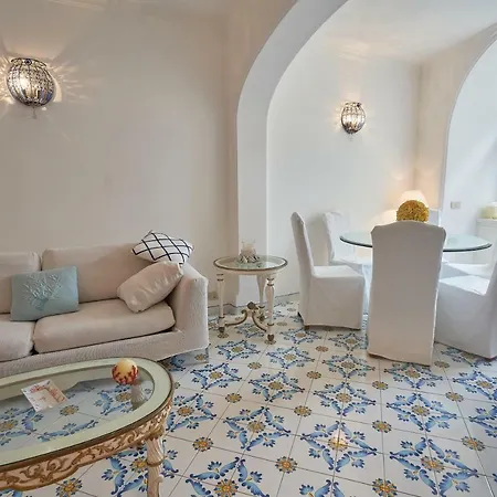 Apartament Abate Luxury By Caprirooms